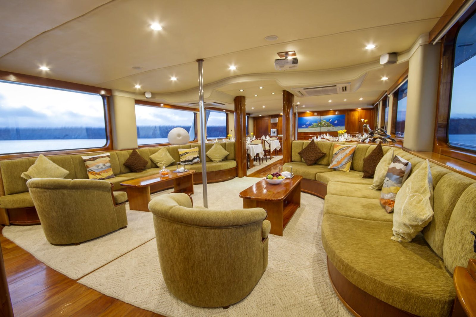 1INTEGRITY-4 Integrity Yacht