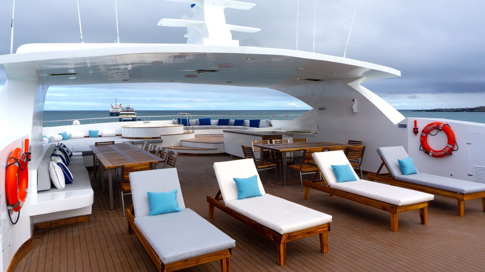 infinity-7 Infinity Yacht