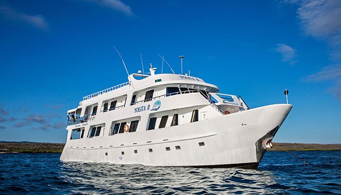 Yolita II Yacht Galapagos last minute