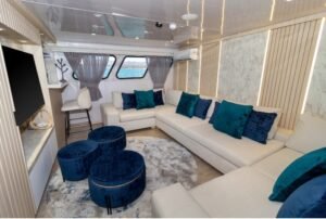 Galaxy-Diver-Living-Room