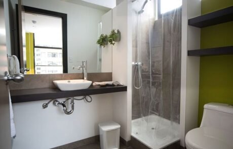 Casa-Q-Hotel-uio-bathroom Casa Q Hotel uio bathroom