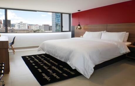 Hotel-Park-Inn-uio-matronial-room Hotel Park Inn uio matronial room