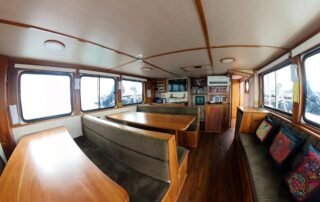 Samba-Yacht-gps-living-room Samba Yacht gps living room