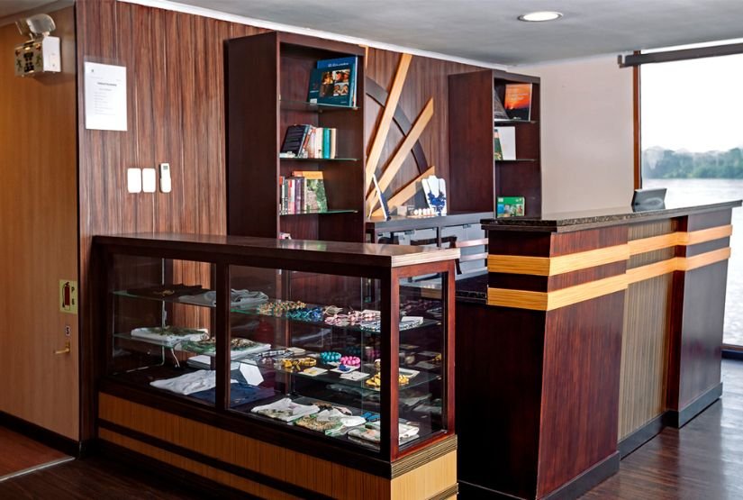 anakonda amazon cruise reception