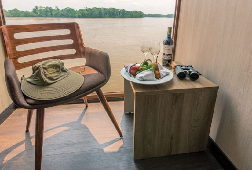 manatee amazon explorer lunch