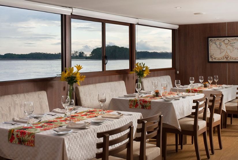 manatee amazon explorer rest