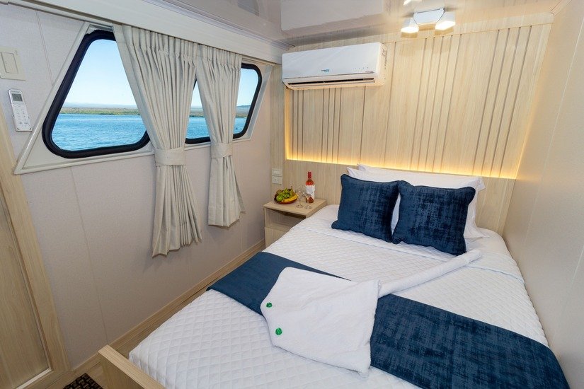 Galaxy Orion cabin double bed