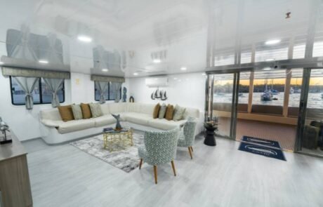 Anahi Catamaran living room gps