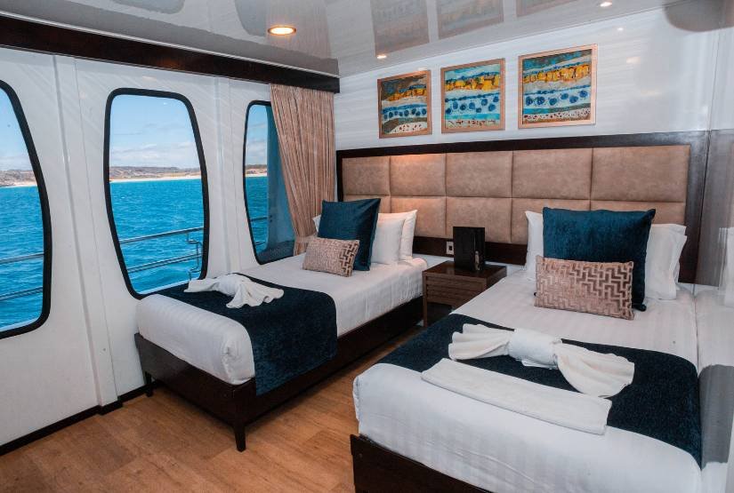 Alya Catamaran Twin Upper Deck