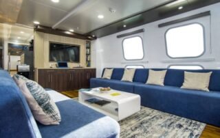 Natural Paradise Yacht Living room