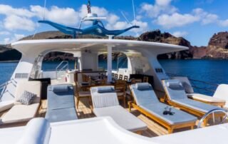 Natural Paradise Yacht sundeck