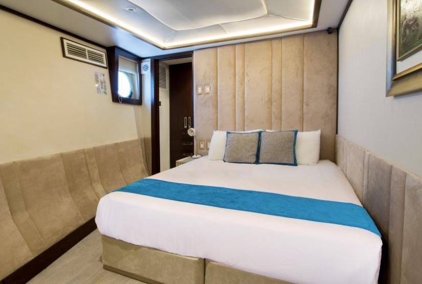 Grand Majestic Yacht Matrimonial Cabin Lower deck