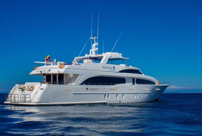 Grand Majestic Yacht exterior