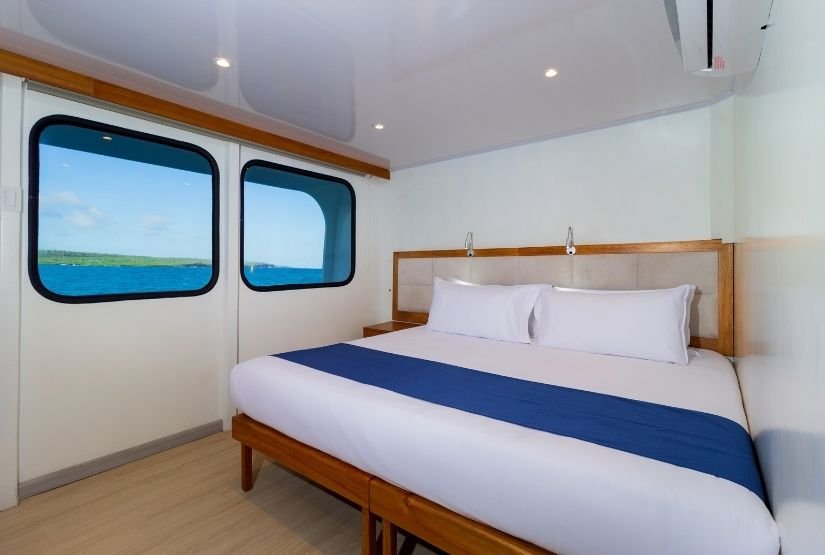 Reina Silvia Voyager room4