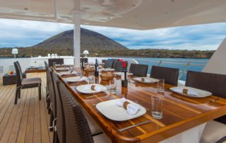 Narural Paradaise Yacht