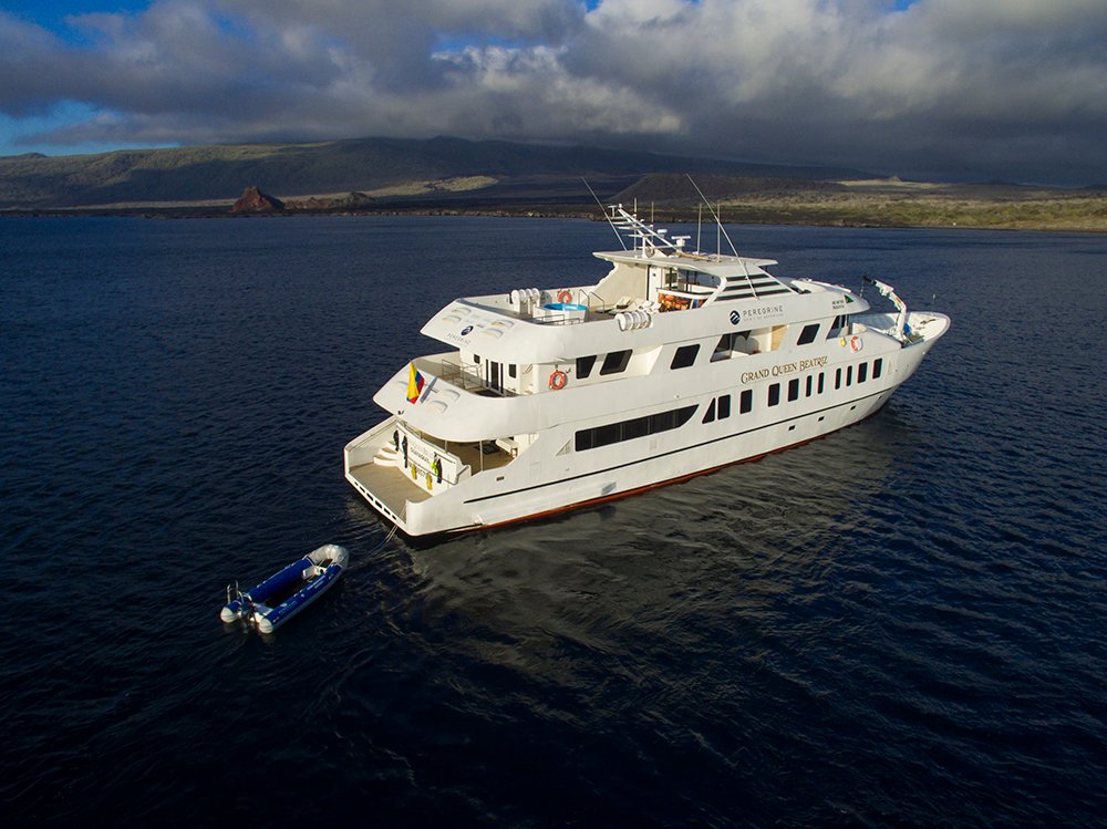 Grand Queen Beatriz Yacht