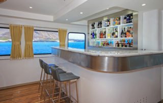 Grand Queen Beatriz Yacht