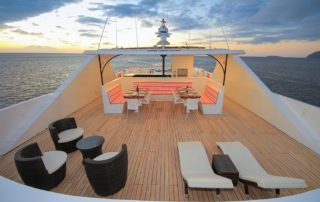 Grand Queen Beatriz Yacht