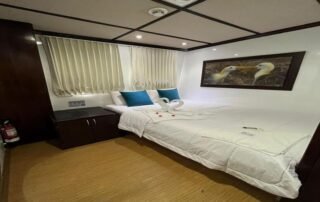Anali Catamaran matrimonial bed