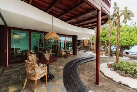 Escalesia Villa gps ext