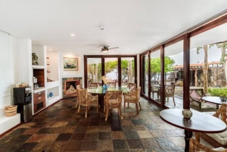 Escalesia Villa gps livingroom ocean front