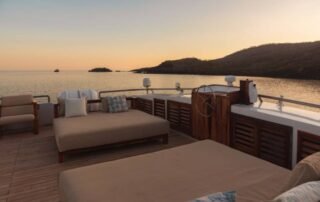 Sea Star Yacht Al fresco lounge