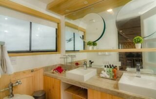 Sea Star Yacht Bathroom