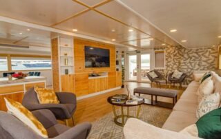 Sea Star Yacht Lounge