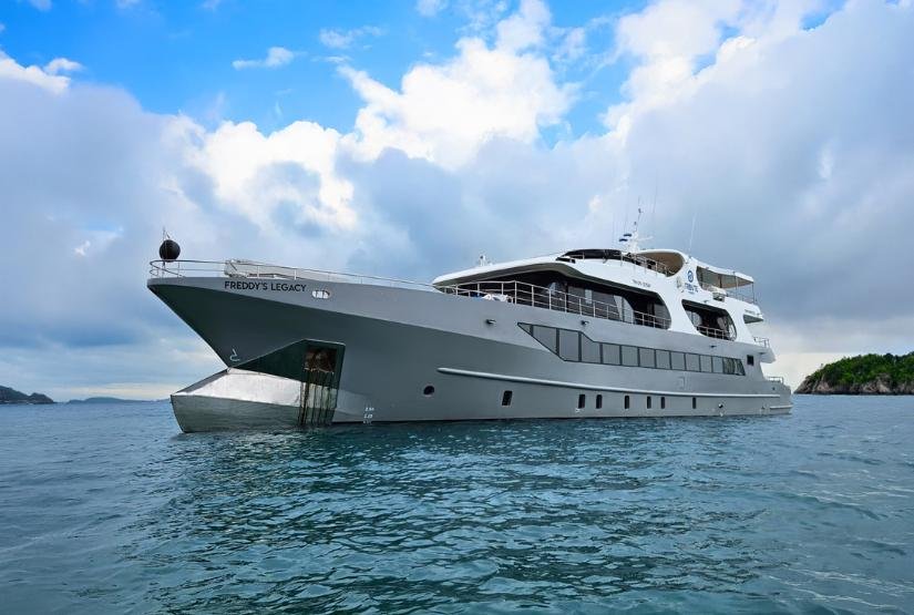 Tribute Yacht Luxury